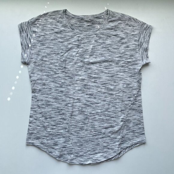 Women's Lululemon Short Sleeve shirt - Picture 1 of 5